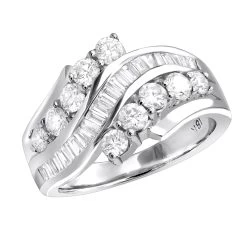 18K White Gold Ladies G/VS Diamond Right Hand Ring 2.25ct
